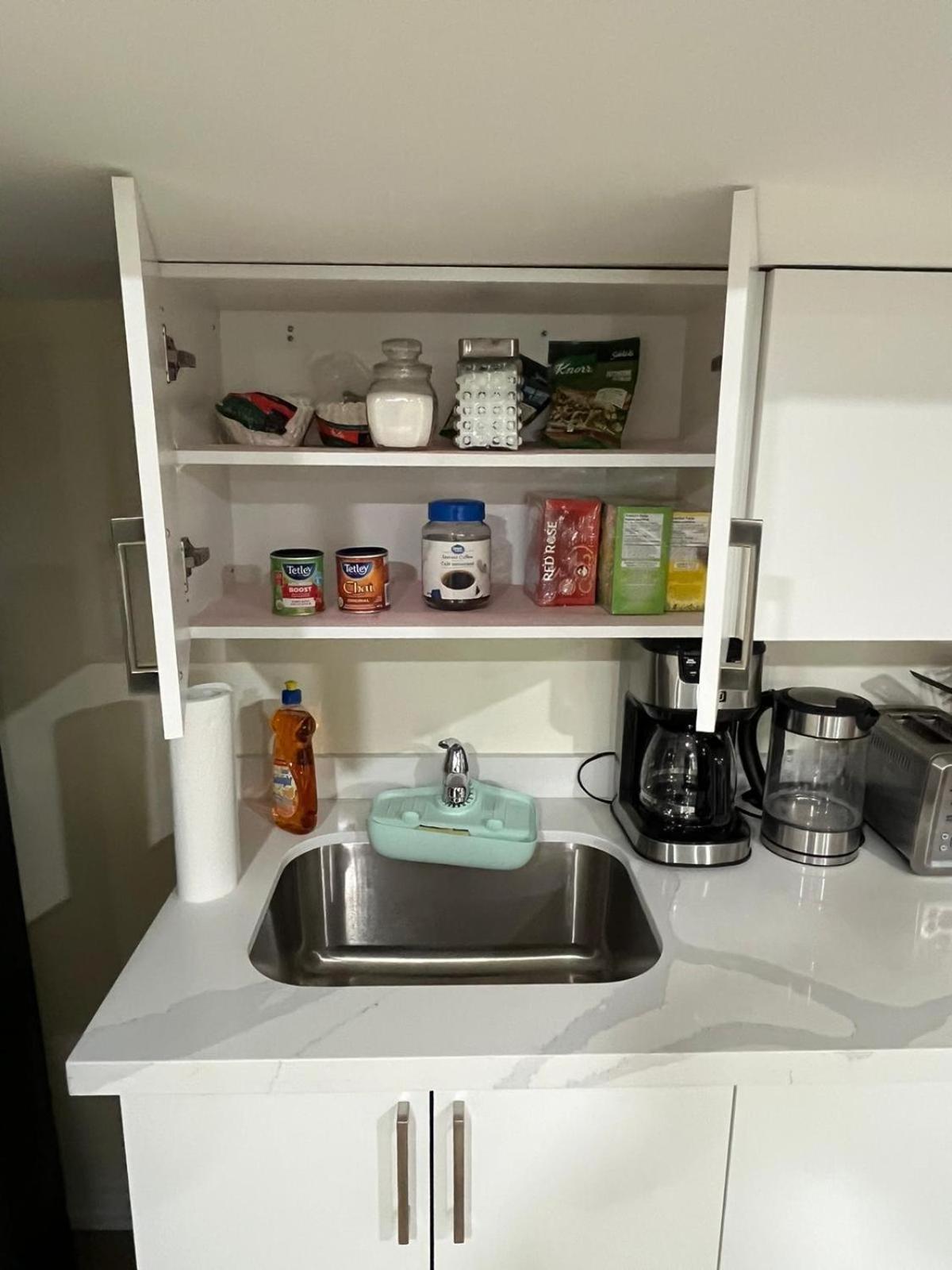 Beautiful Renovated Oasis Holiday home Niagara Falls