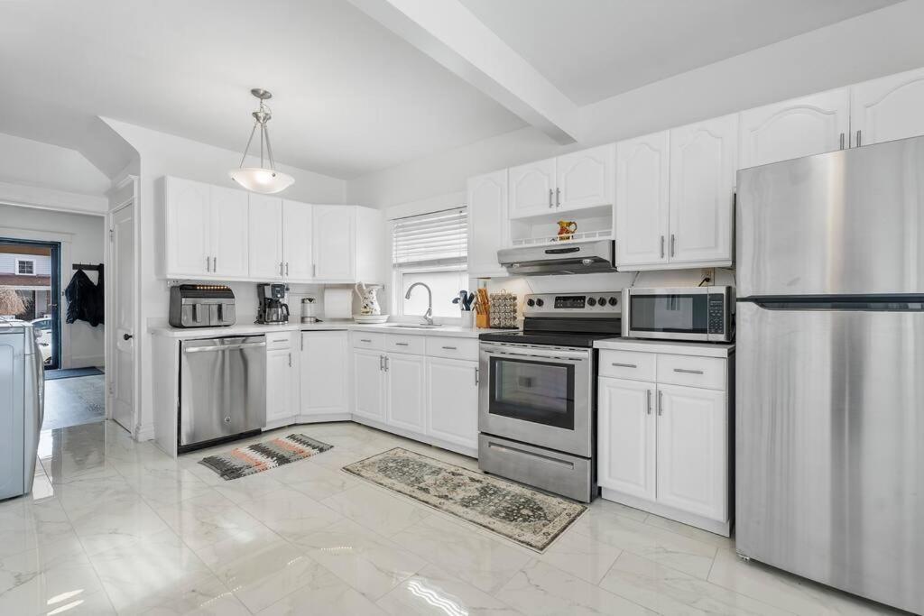 Beautiful Renovated Oasis *